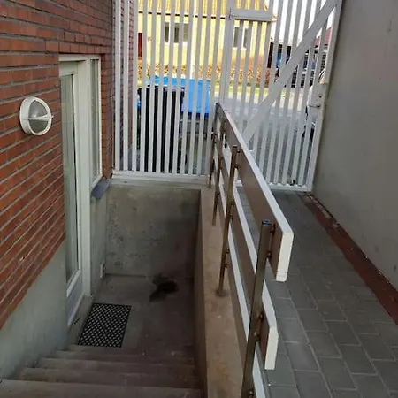 Lille Lejlighed Med Egen Indgang * إيسبيرغ