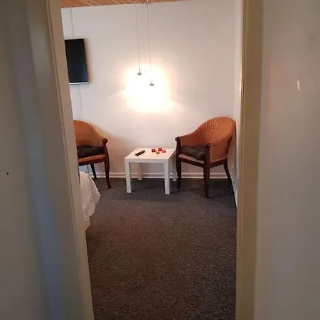 Apartment Lille Lejlighed Med Egen Indgang *